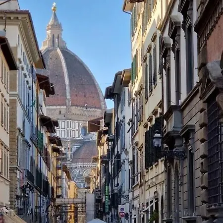Via Dei Servi