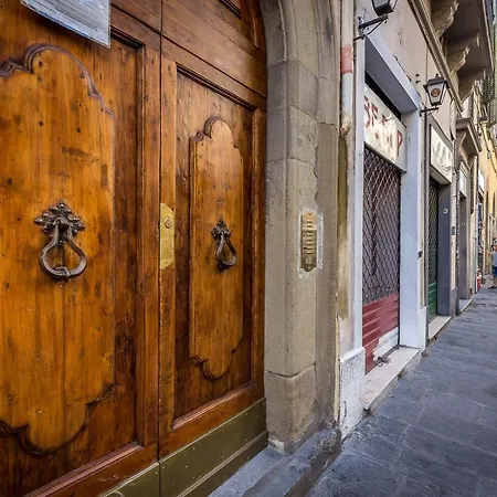 Appartamento Via Dei Servi Firenze